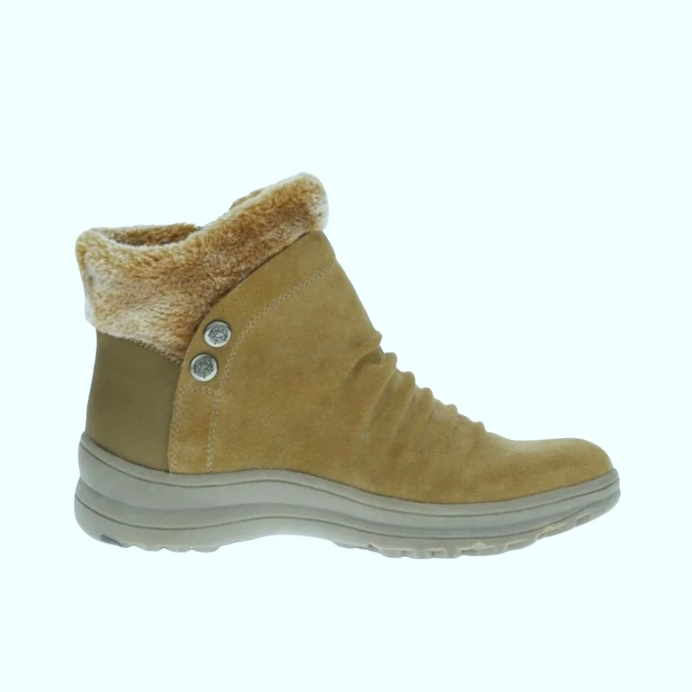 BareTraps Tan Winter Boots with Faux Fur
